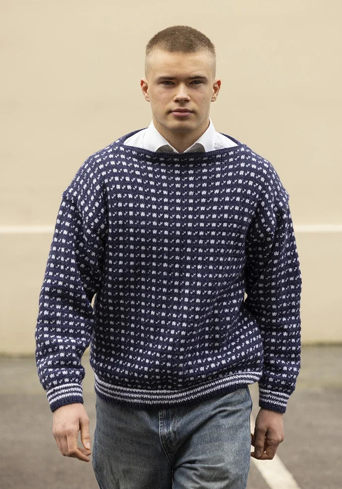Sval genser Herre med båthals mørk blå